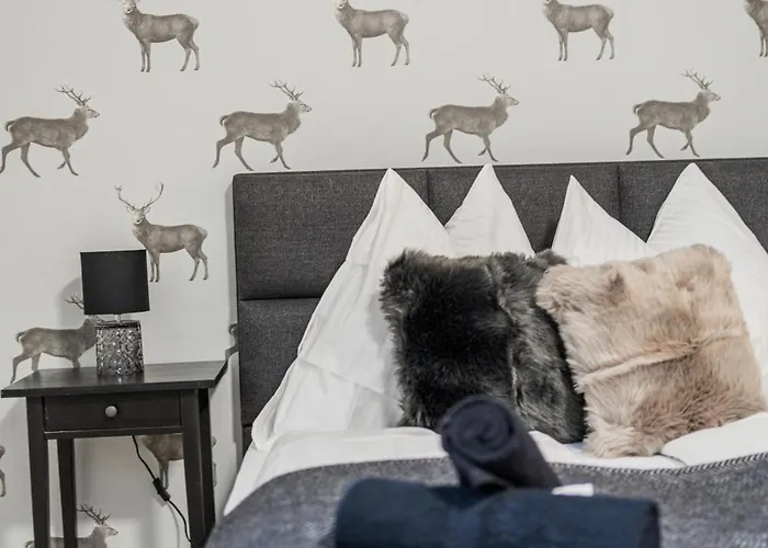 Underground Atelier Мініготель *